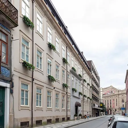 Cc Downtown Palace - D